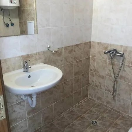 아파트 Snug Apt, Sunny Day 6 *